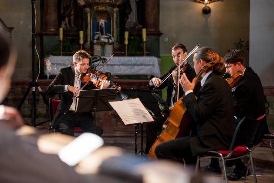 Špičkové Bennewitzovo kvarteto okouzlilo publikum na třetím koncertu festivalu Za poklady Broumovska