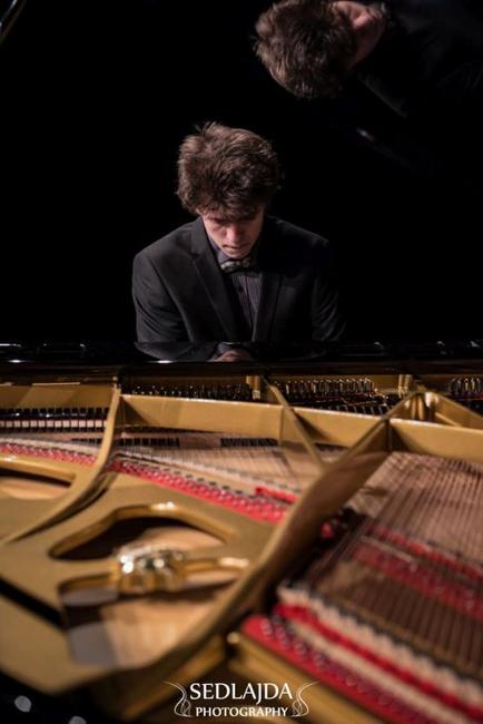 Mezinárodní klavírní soutěž Broumovská klávesa už má své vítěze