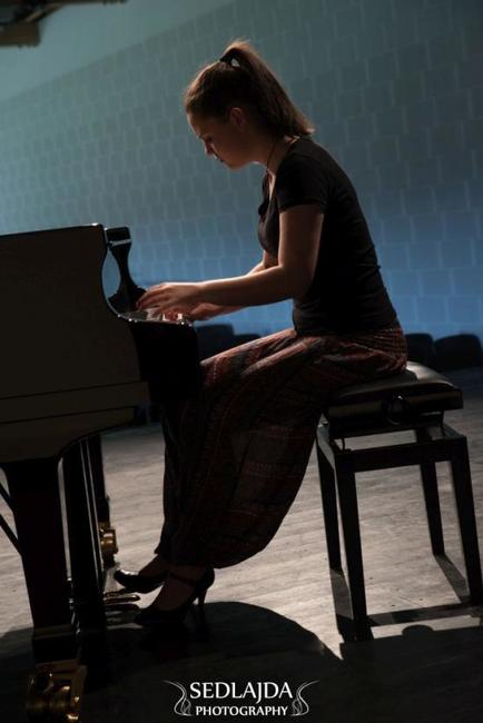 Mezinárodní klavírní soutěž Broumovská klávesa už má své vítěze