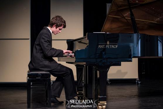 Mezinárodní klavírní soutěž Broumovská klávesa už má své vítěze