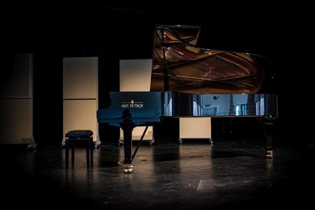 Mezinárodní soutěž Broumovská klávesa přivítá klavíristy z Evropy i Asie