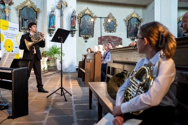 Účastníci Letních hornových kurzů ve Vernéřovicích