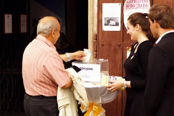 Na druhém koncertu festivalu Za poklady Broumovska vystoupilo Duo du Rêve