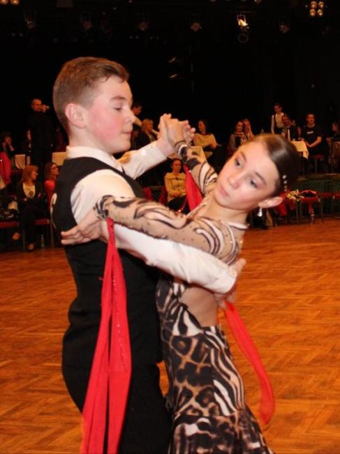 Broumovští tanečníci společenského tance sourozenci Jindřich a Štěpánka Novotní mají za sebou úspěšnou sezónu