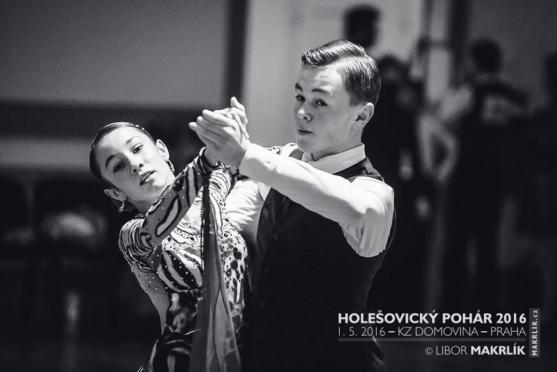 Broumovští tanečníci společenského tance sourozenci Jindřich a Štěpánka Novotní mají za sebou úspěšnou sezónu