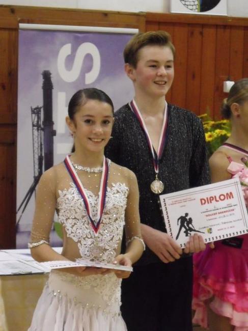 Broumovští tanečníci společenského tance sourozenci Jindřich a Štěpánka Novotní mají za sebou úspěšnou sezónu