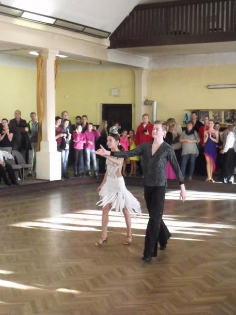 Broumovští tanečníci společenského tance sourozenci Jindřich a Štěpánka Novotní mají za sebou úspěšnou sezónu