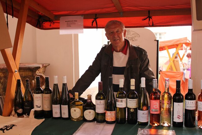 Podzimní trh láká hřejivou atmosférou končícího léta