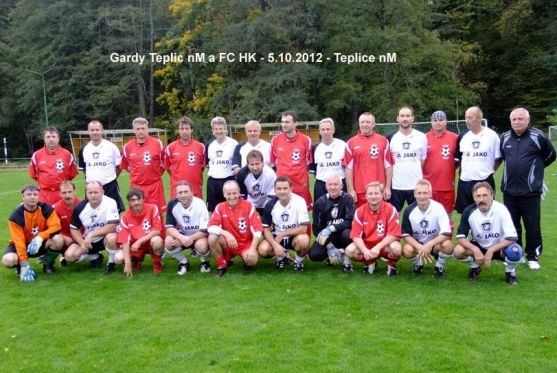 Fotbalové utkání starých gard Teplic nad Metují a FC Hradce Králové skončilo nerozhodně