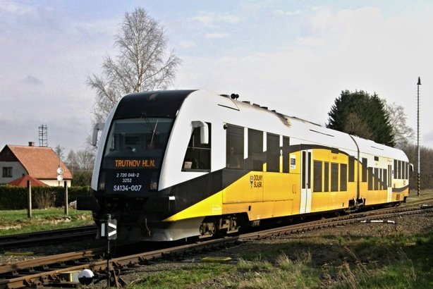 Žlutými vlaky na výlety do Polska