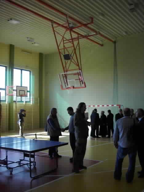 Nová sportovní hala a hřiště v Mieroszowě