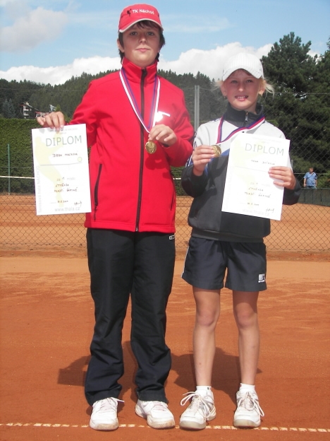 Hana Dušková z Broumova je na cestě k velké tenisové kariéře 