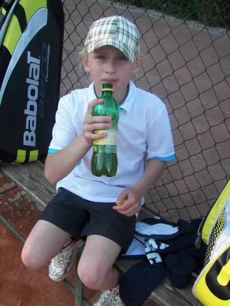 Hana Dušková z Broumova je na cestě k velké tenisové kariéře 