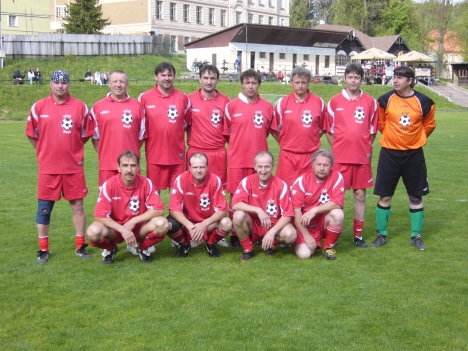 Tým HAUK Police nad Metují zvítězil na fotbalovém turnaji starých gard