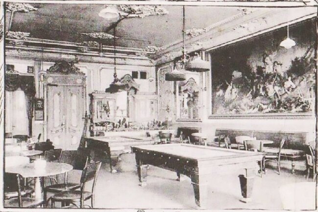 Kavárna Herzog: Restaurátorské práce pokračují