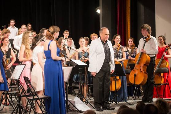 Uznání rodičům, učitelům, starostce, obdiv a poklona sourozencům Soukupovým