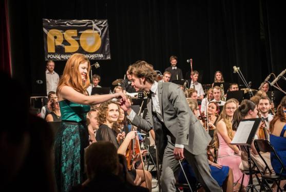 Uznání rodičům, učitelům, starostce, obdiv a poklona sourozencům Soukupovým