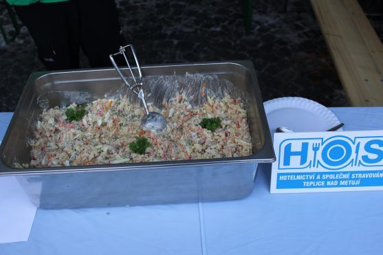 Teplická "hotelovka" zvítězila v soutěži O nejlepší bramborový salát v Náchodě