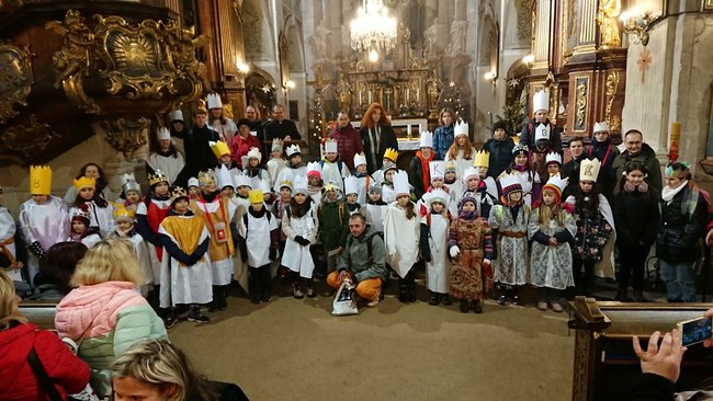 Čím dál víc lidí vidí smysl v pomoci potřebným