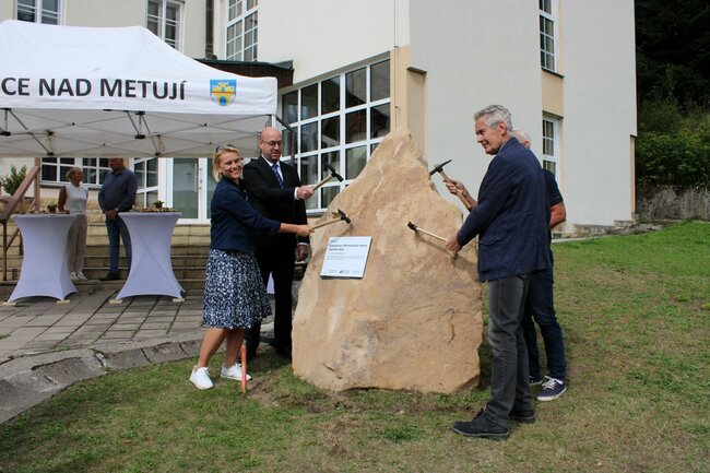 Město Teplice nad Metují zahájilo výstavbu Informačního centra u vstupu do Teplických skal