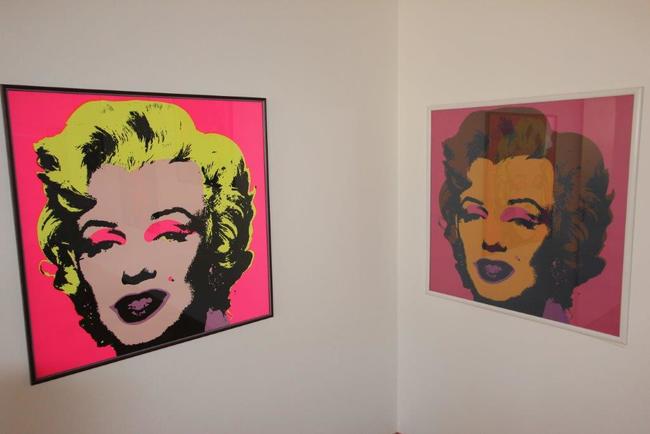 Police nad Metují zve na unikátní výstavu sítotisků Andyho Warhola
