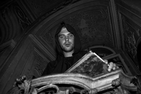 Noční prohlídky kláštera a jeho Zahrady* skončily 