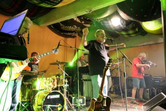 Michal Prokop přivezl do Edenu kompletní Framus Five a zase to stálo za to