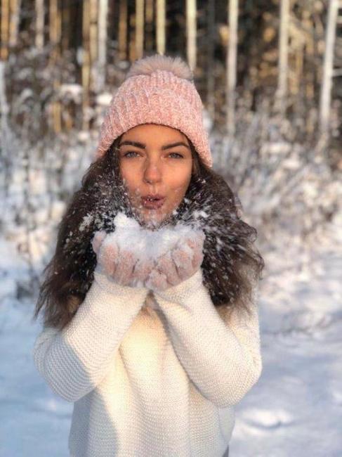 Tahle krásná princezna se rozhodně nenudí! Nové české superhrdince je teprve sedmnáct