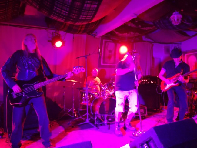 Povedený bluesrockový dýchánek