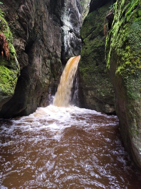 Voda zaplavila turistický okruh v Adršpachu
