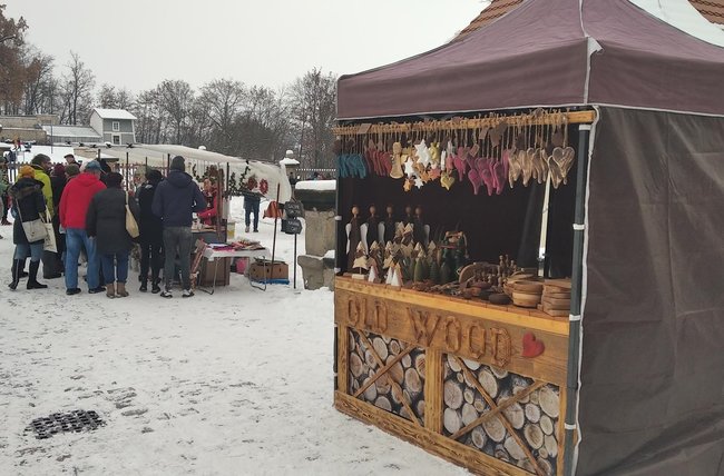 Adventní trh v klášteře přilákal velké množství lidí