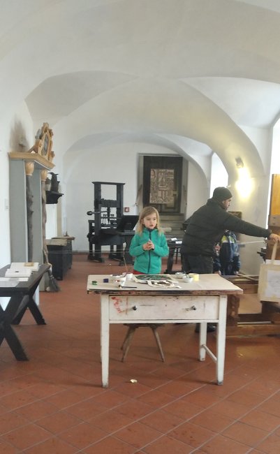 Adventní trh v klášteře přilákal velké množství lidí