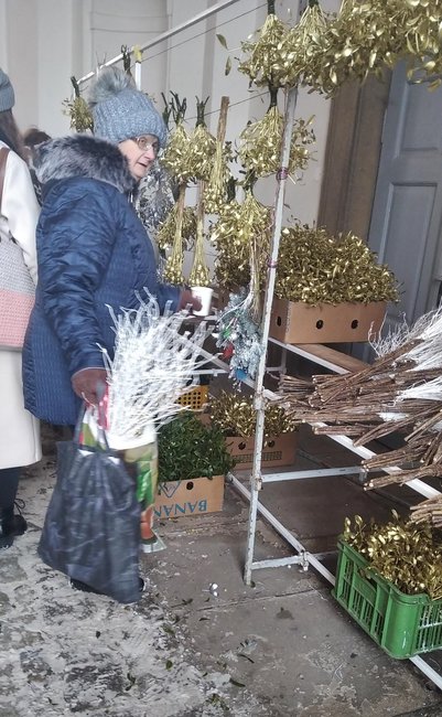 Adventní trh v klášteře přilákal velké množství lidí