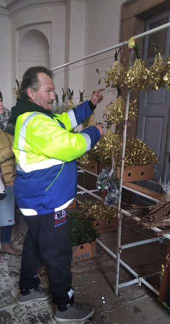 Adventní trh v klášteře přilákal velké množství lidí