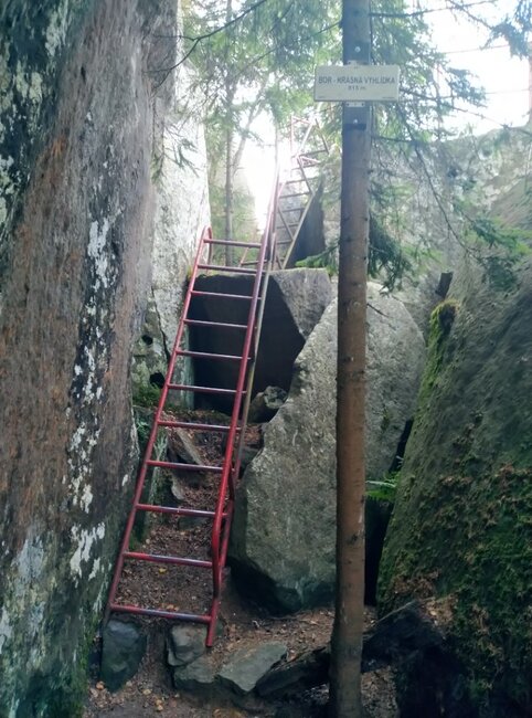 Vyhlídka nad Machovem znovu zkrásní