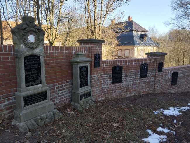 Na hřbitově v Heřmánkovicích vznikne pietní alej