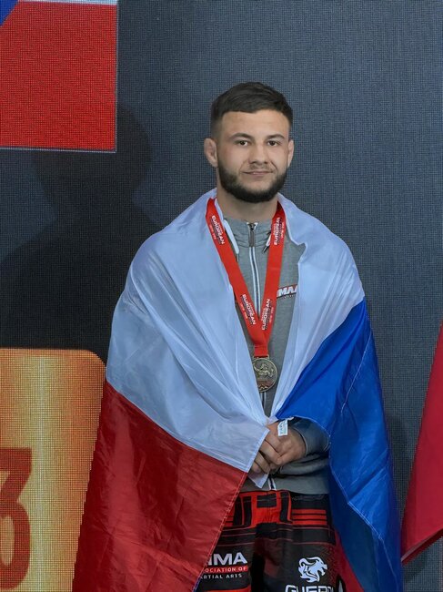 Broumovská stopa v Řecku: Borci z Broumovska přivezli medaile z mistrovství Evropy v MMA