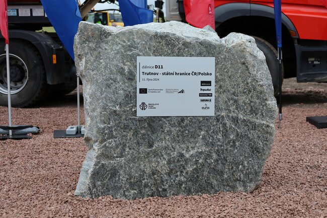 Začala stavba D11. Ovlivní i dopravu na Broumovsku