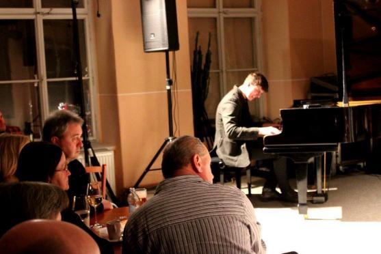 Američtí jazzmani Parker&Parker hráli v broumovském klášteře