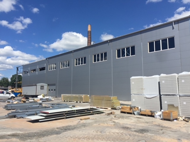 Petr Hauk: „Motiv fasády nové haly je inspirovaný místní krajinou.“