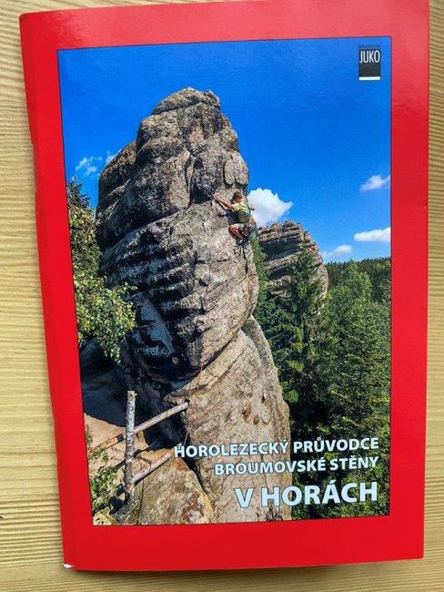 Nový průvodce po Broumovských stěnách je na světě!