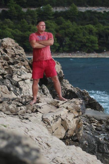 Jedním z finalistů soutěže Gentleman & Žena České republiky 2021 je rodák z Broumovska Jan Šraitr