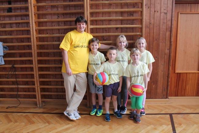 Barevní volejbalisté hráli v Novém Městě nad Metují