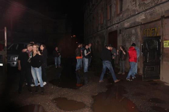 První undergroundový klub na Broumovsku je po rekonstrukci. Zdobí ho originální železné doplňky