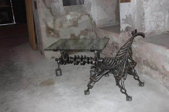 První undergroundový klub na Broumovsku je po rekonstrukci. Zdobí ho originální železné doplňky