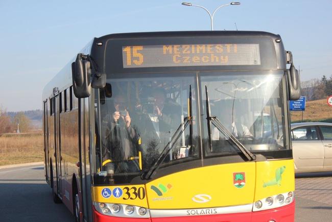 V sobotu byla zahájena autobusová veřejná doprava mezi městy Walbrzych a Meziměstí
