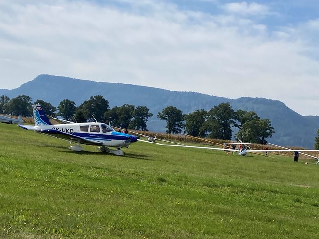 Den otevřeného letiště