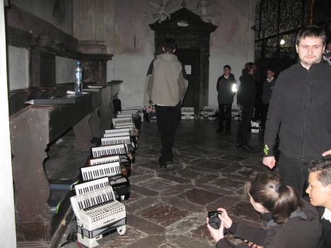 Akordeonový orchestr sklidil dlouhotrvající potlesk