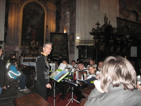 Akordeonový orchestr sklidil dlouhotrvající potlesk