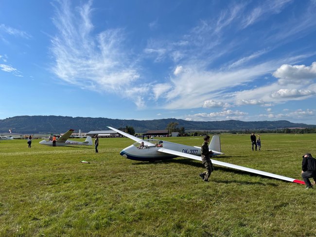 Den otevřeného letiště